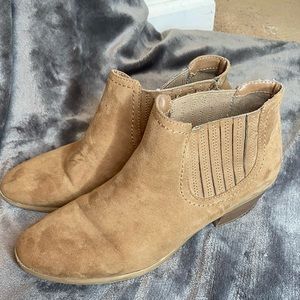 American Eagle Booties